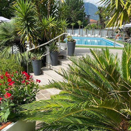 Hotel La Perla Riva del Garda Exterior photo