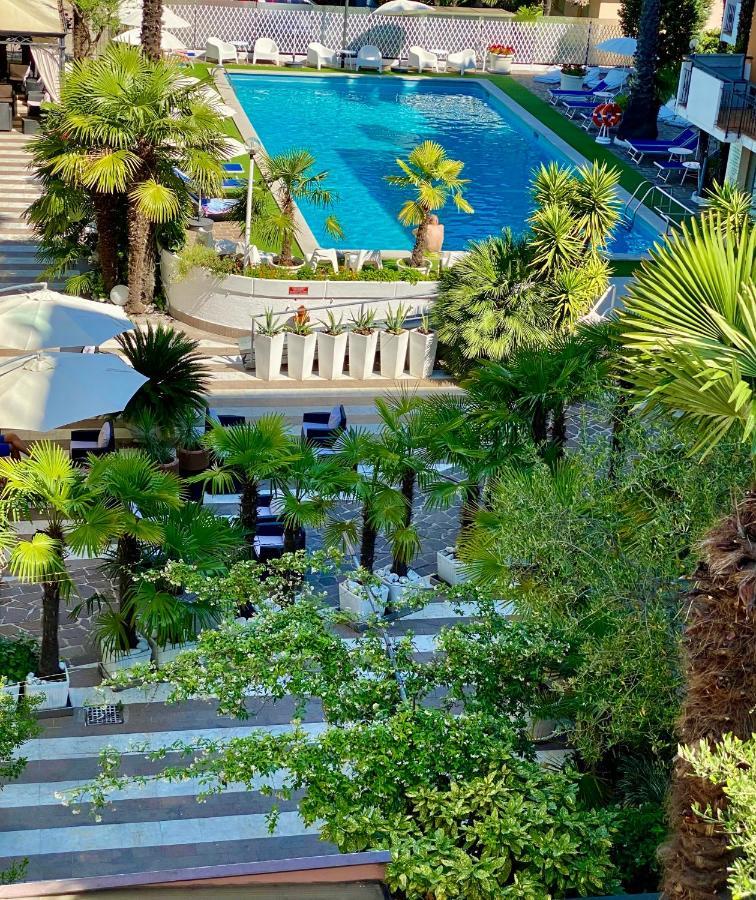 Hotel La Perla Riva del Garda Exterior photo