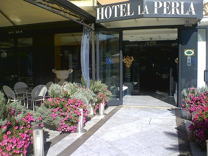 Hotel La Perla Riva del Garda Exterior photo